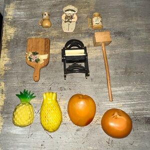 Lot of 10 Vintage Fridge Magnets